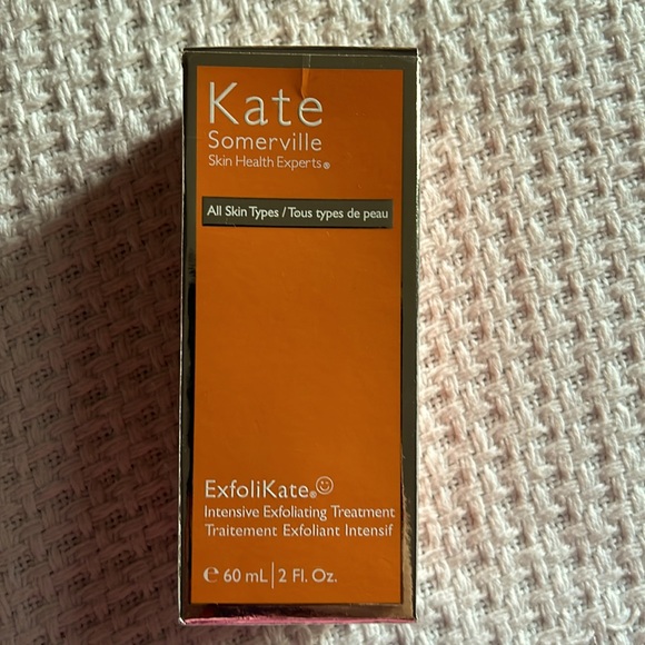 Kate Somerville - Picture 1 of 3